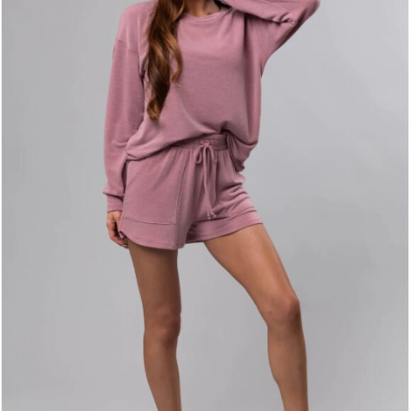 Plush 2 Piece Sleep Set NWT - Picture 9 of 14